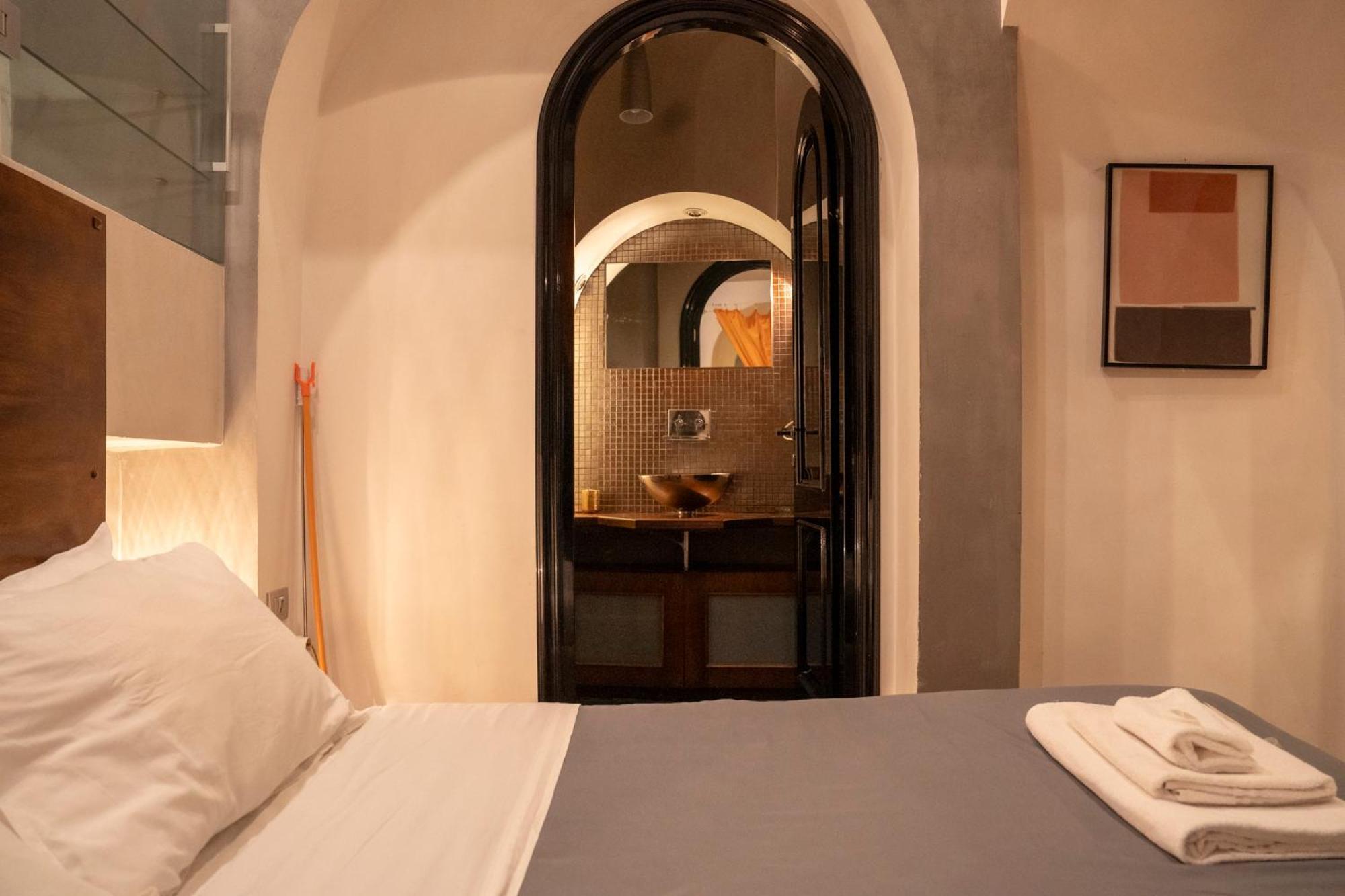Domus Ciancaleoni - Colosseum - Rione Monti — Photos 2